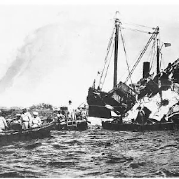 Salvando supervivientes del USS Maine